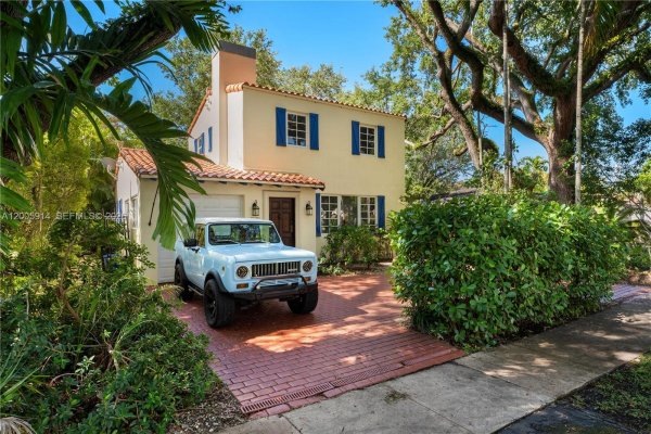528 Alcazar Ave Coral Gables, FL 33134