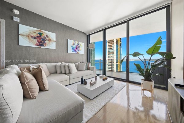 460 NE 28th St #2405 Miami, FL 33137