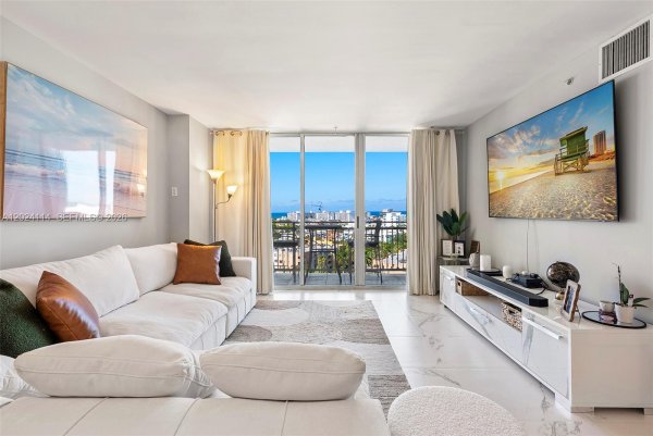 90 Alton Rd #1405 Miami Beach, FL 33139
