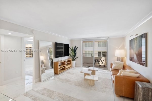 5555 Collins Ave #16B Miami Beach, FL 33140