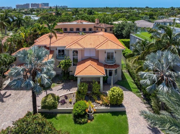 501 Bay Ln Key Biscayne, FL 33149