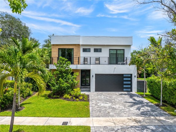 1629 NE 4th Pl Fort Lauderdale, FL 33301