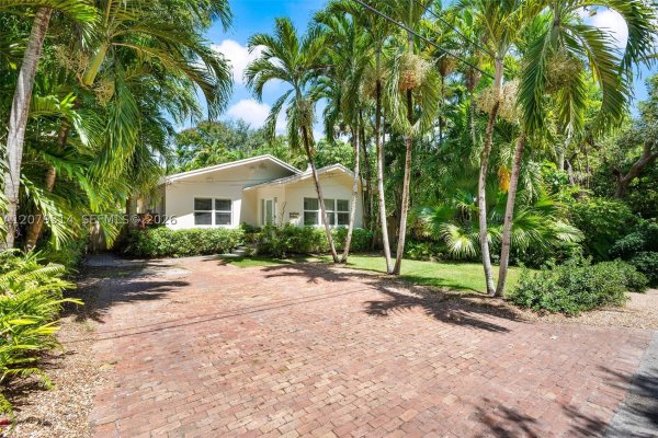2465 Inagua Ave Miami, FL 33133