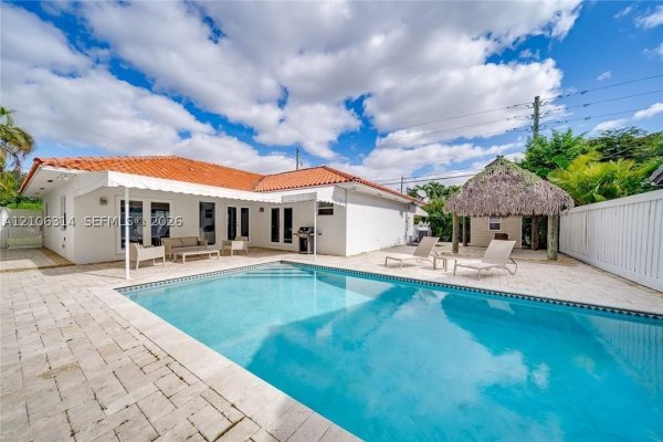 6300 SW 34th St Miami, FL 33155