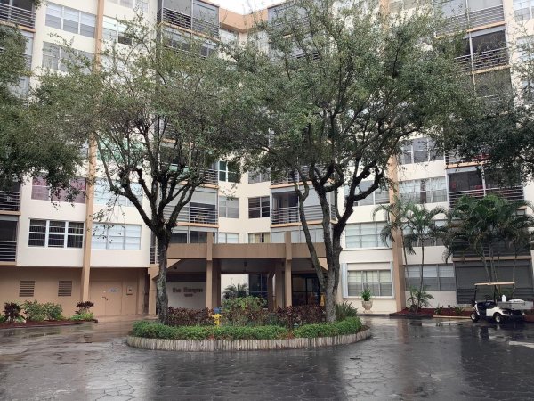 1300 St Charles Pembroke Pines, FL 33026