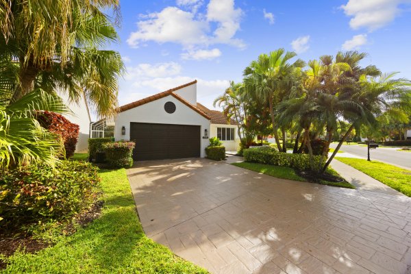 17192 Newport Clb Boca Raton, FL 33496