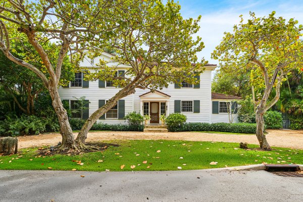 210 Merrain Palm Beach, FL 33480