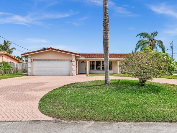 641 SE 11th Pompano Beach, FL 33060