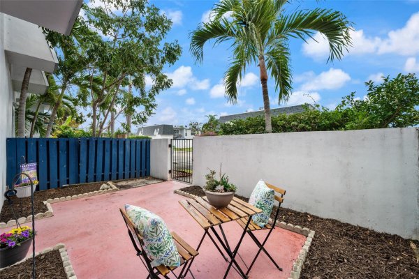 4024 SW 67th Ter #2 Davie, FL 33314