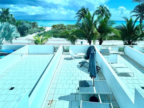 5445 Collins Ave #TH-11 Miami Beach, FL 33140