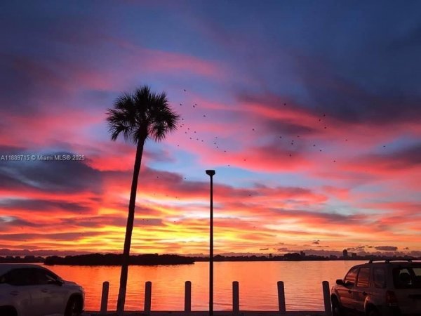 11930 N Bayshore Dr #1103 North Miami, FL 33181
