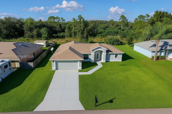 116 Ridgemont Dr Lehigh Acres, FL 33972
