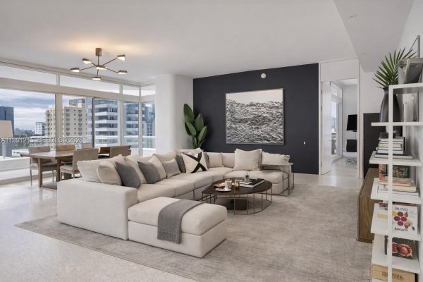 3315 Collins Ave #8D Miami Beach, FL 33140