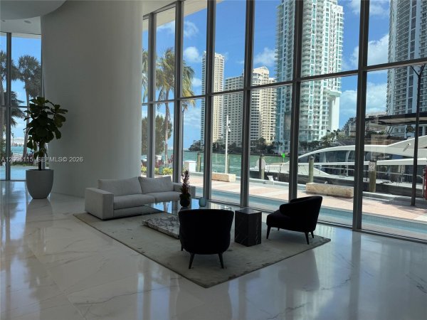 300 Biscayne Blvd Way #1002 Miami, FL 33131