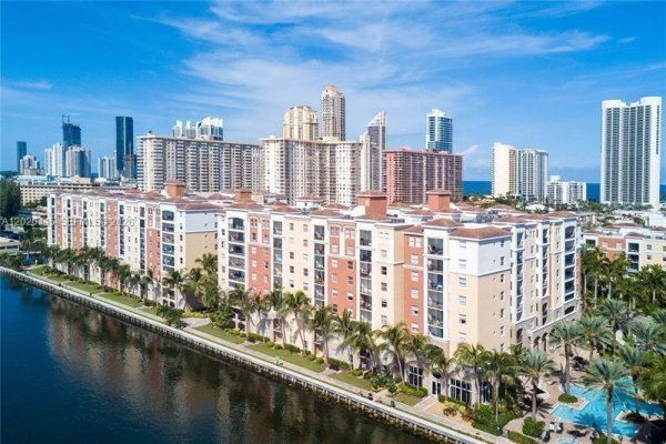 17150 N Bay Rd #2808 Sunny Isles Beach, FL 33160