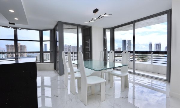 3530 Mystic Pointe Dr #2510 Aventura, FL 33180
