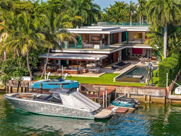 126 W San Marino Dr Miami Beach, FL 33139