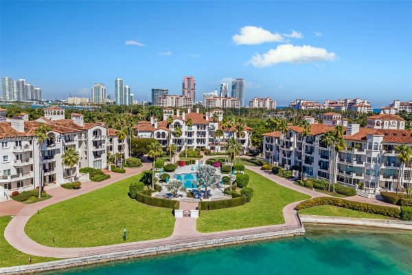 2133 Fisher Is Dr #2133 Miami Beach, FL 33109