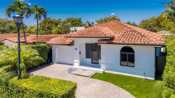 1543 Bird Rd #- Coral Gables, FL 33146