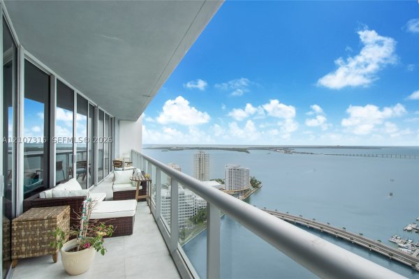 495 Brickell Ave #3803 Miami, FL 33131