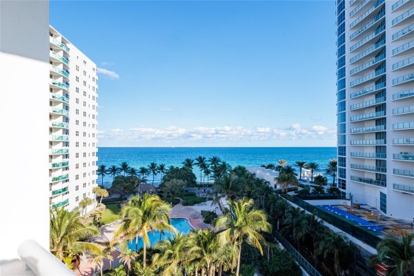 3001 S Ocean #727 Hollywood, FL 33019