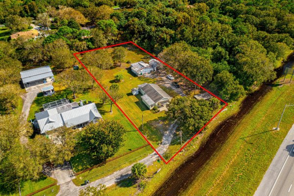 6397 Peterson Rd Fort Pierce, FL 34947