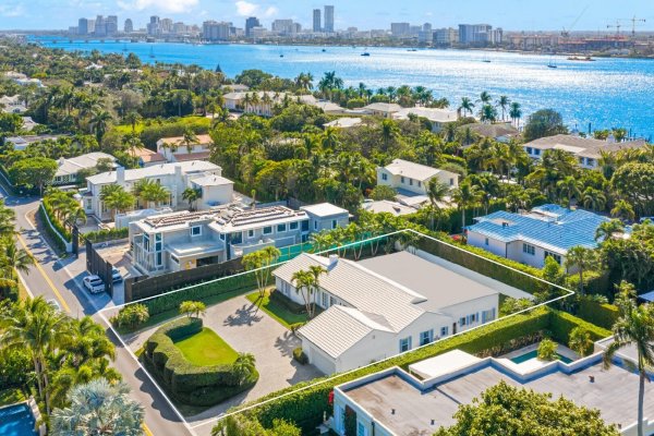 624 N Lake Palm Beach, FL 33480
