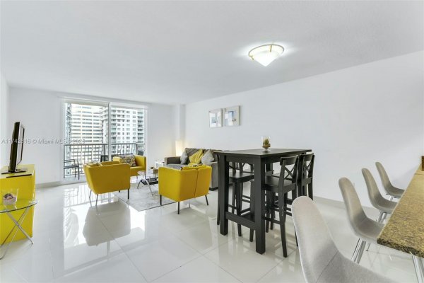 1200 Brickell Bay Dr #2504 Miami, FL 33131