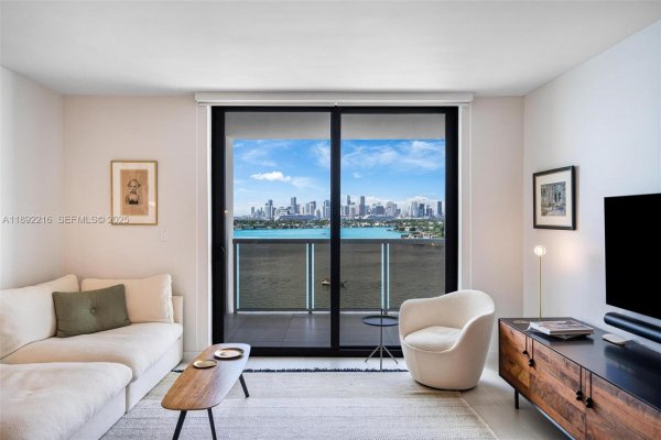 9 Island Ave #1404 Miami Beach, FL 33139