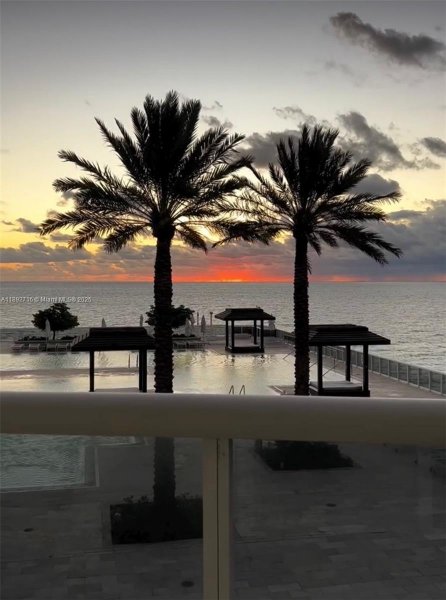 1850 S Ocean Dr #803 Hallandale Beach, FL 33009