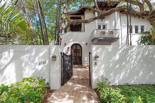 4191 Lybyer Ave Miami, FL 33133