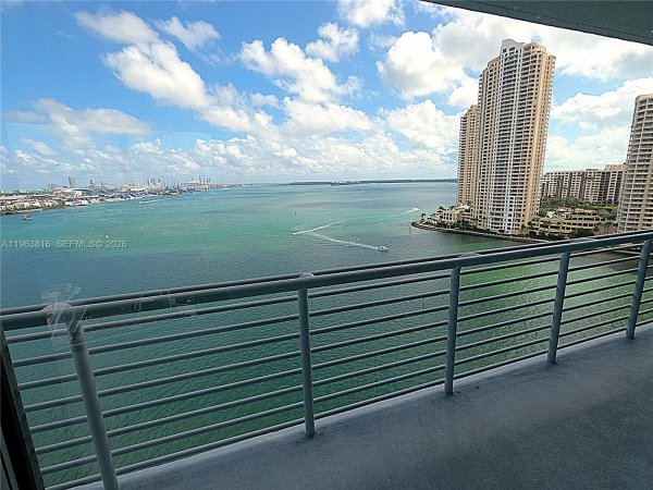 335 S Biscayne Blvd #1712 Miami, FL 33131
