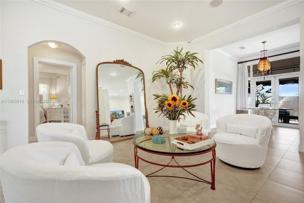 471 SW 92nd Psge Miami, FL 33174