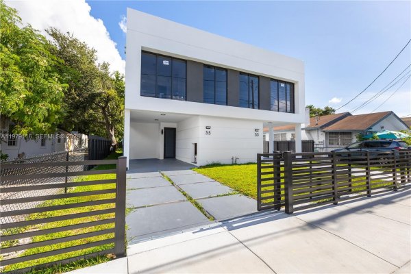 53 NW 52nd St Miami, FL 33127