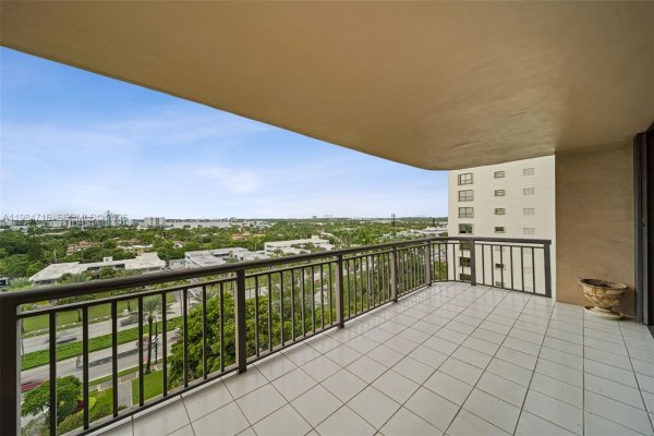 10175 Collins Ave #807 Bal Harbour, FL 33154