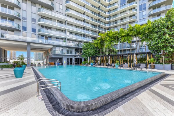 121 NE 34th St #2602 Miami, FL 33137