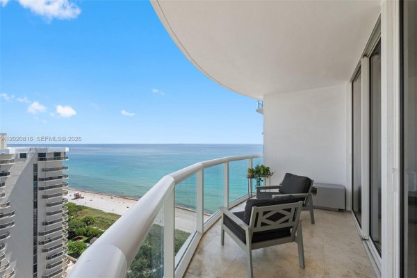 6365 Collins Ave #1909 Miami Beach, FL 33141