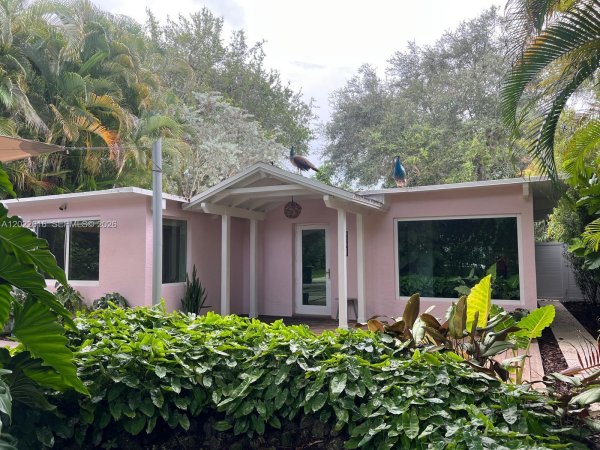 6851 SW 77th Ter South Miami, FL 33143
