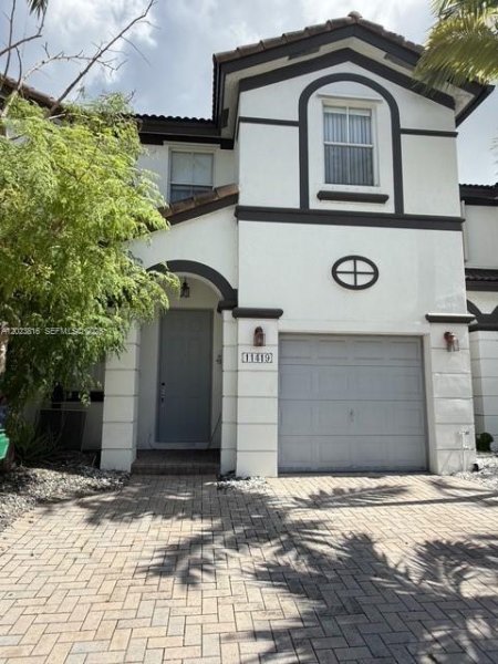 11419 NW 76th Ter Doral, FL 33178