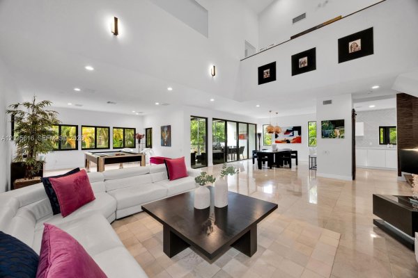 2000 S Bayshore #65 Miami, FL 33133