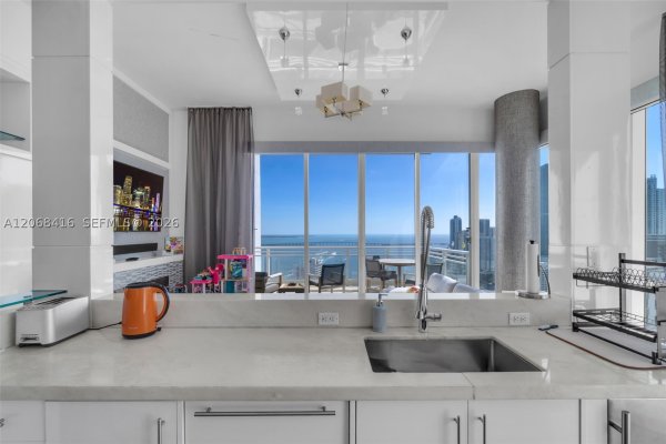 900 Brickell Key Blvd #2904 Miami, FL 33131