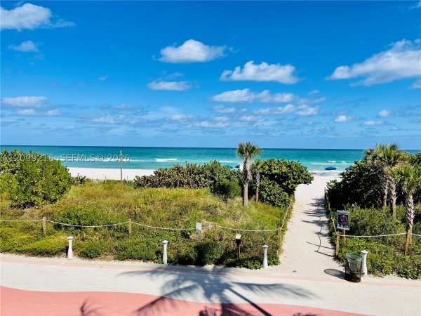 5555 Collins Ave #14Y Miami Beach, FL 33140