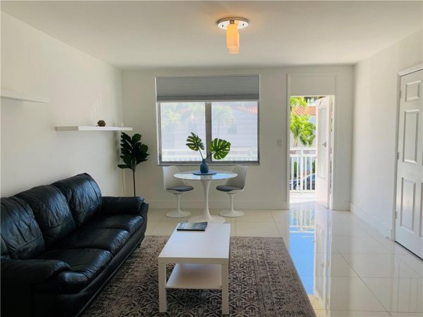 1480 Euclid #103 Miami Beach, FL 33139