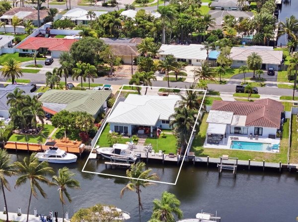 380 SE 5th Pompano Beach, FL 33060