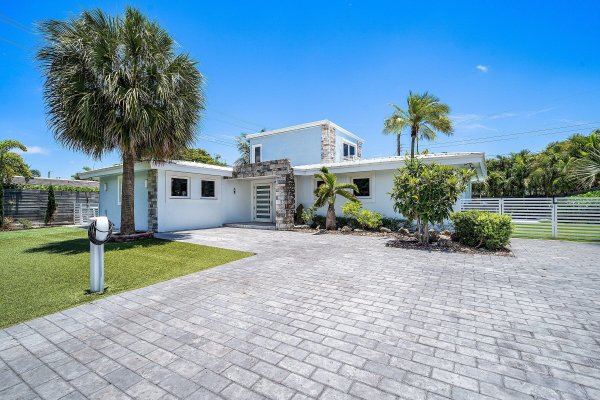 5920 NE 21st Fort Lauderdale, FL 33308
