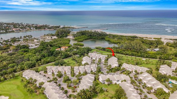 3701 Fairway Dr Jupiter, FL 33477