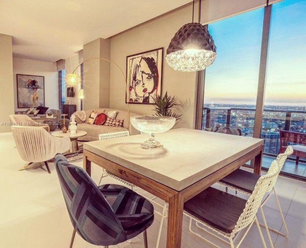 501 NE 31st St #PH4405 Miami, FL 33137