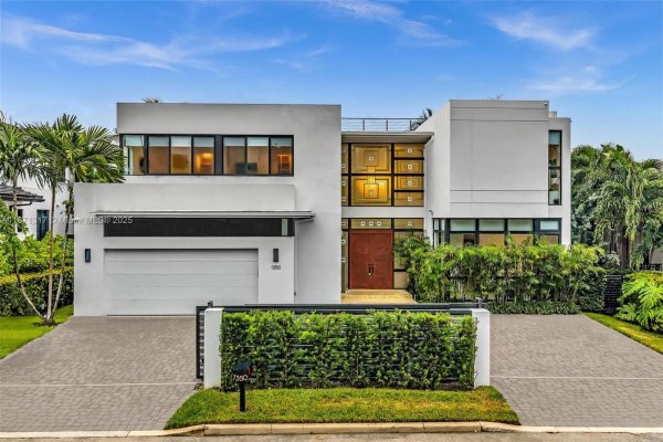 1350 98th St Bay Harbor Islands, FL 33154