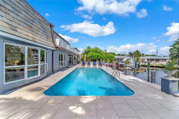 4440 NE 23rd Ave Lighthouse Point, FL 33064