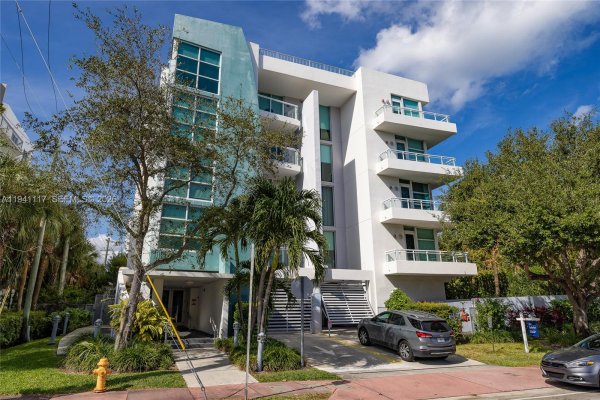 2020 Prairie Ave #202 Miami Beach, FL 33139